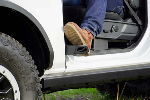 DV8 Offroad 2021+ Ford Bronco Foot Peg Pair - Black - STBR-01