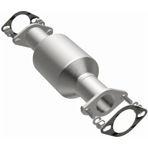 MagnaFlow Direct Fit Catalytic Converter 03-06 Kia Sorento 3.5L rear - 49924
