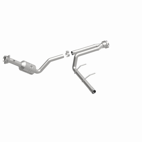 MagnaFlow Direct Fit Catalytic Converter 2011-2014 F-150 3.7L Underbody - 52156