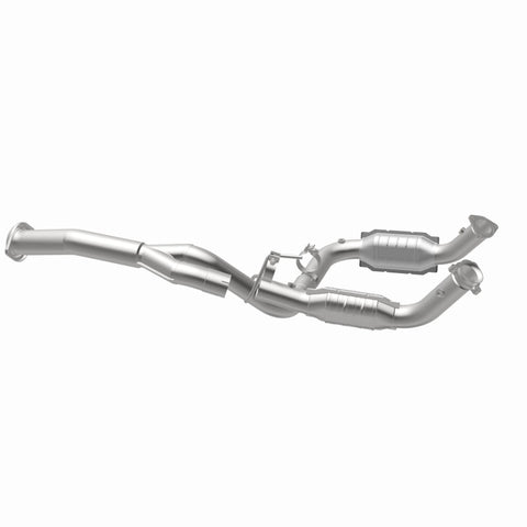 MagnaFlow Conv Direct Fit 11-16 Chevrolet Silverado 2500HD/3500HD / GMC Sierra 2500HD/3500HD - 21-252
