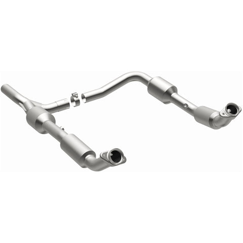 MagnaFlow Direct Fit Catalytic Converter OEM 07-08 Ford E-150 - 5582640