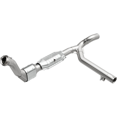 MagnaFlow Direct Fit Catalytic Converter 99-00 Ford Exped 4.6L - 51116