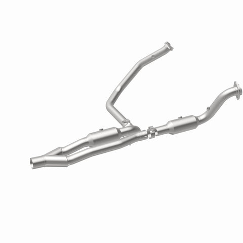 MagnaFlow 2012 Ram 1500 Tradesman HD V8 5.7L OEM Underbody Direct-Fit Catalytic Converter - 21-457