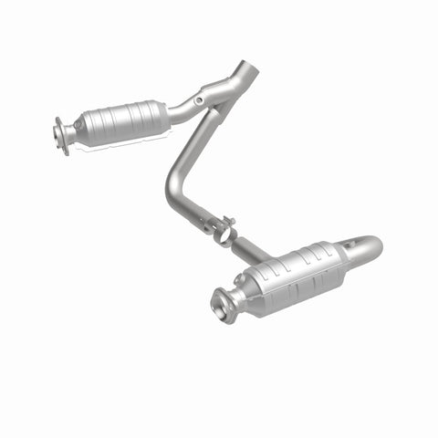 MagnaFlow Direct Fit Catalytic Converter 05-07 Dodge Durango 3.7L/4.7L - 49832