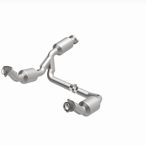 MagnaFlow 2021 Chevrolet Express 2500 4.3L Underbody Direct-Fit Catalytic Converter - 280429