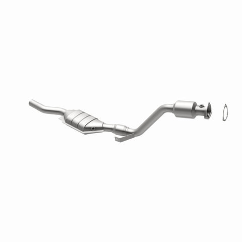 MagnaFlow Direct Fit Catalytic Converter 03 Volkswagen Passat 2.8L - 51964