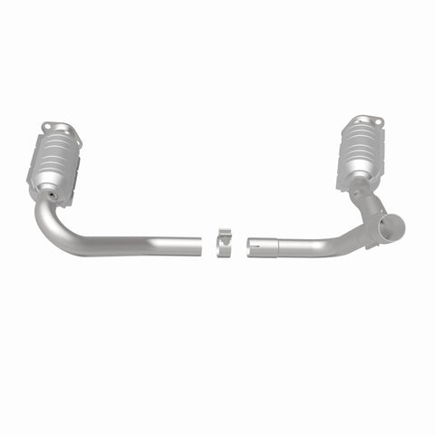 MagnaFlow Direct Fit Catalytic Converter 05-07 Dodge Durango 3.7L/4.7L - 49832