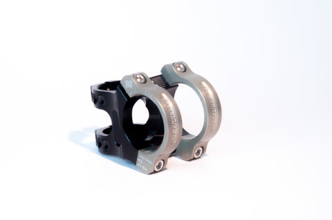 Renthal Apex 35 Handlebar Clamp 40 mm. - STM118-BKAG