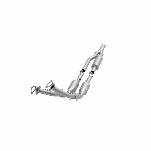 MagnaFlow Direct Fit Catalytic Converter TT QUATTRO-08 3.2L OEM - 49716