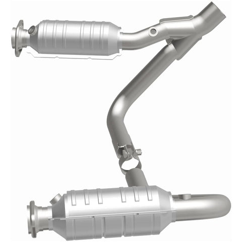 MagnaFlow Direct Fit Catalytic Converter 05-07 Dodge Durango 3.7L/4.7L - 49832