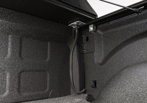 BAK 00-11 Dodge Dakota 5ft 3in Bed BAKFlip G2 - 226206