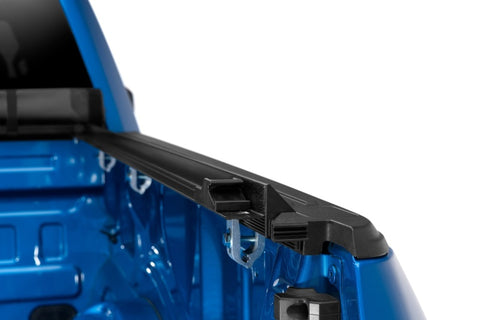 Lund 04-18 Ford F-150 (5.5ft. Bed) Genesis Elite Roll Up Tonneau Cover - Black - 96872