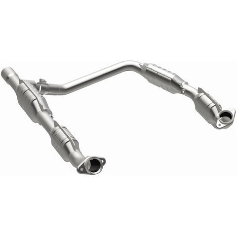 MagnaFlow Direct Fit Catalytic Converter Ford E350 Van 06 5.4L OEM - 49439