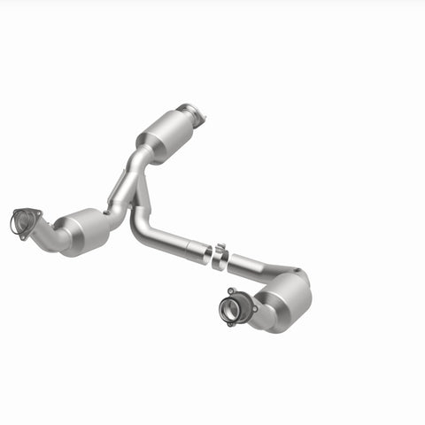 MagnaFlow 2021 Chevrolet Express 2500 4.3L Underbody Direct-Fit Catalytic Converter - 280429