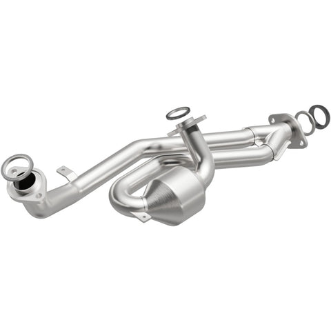 MagnaFlow Direct Fit Catalytic Converter 01-03 Toyota Sienna 3.0L fr - 49986