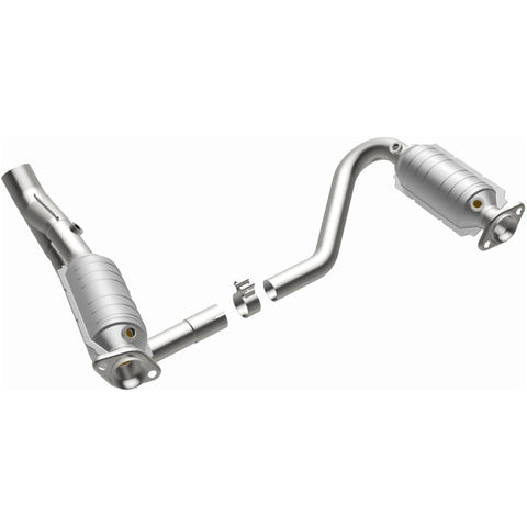MagnaFlow Direct Fit Catalytic Converter 05-07 Dodge Durango 3.7L/4.7L - 49832