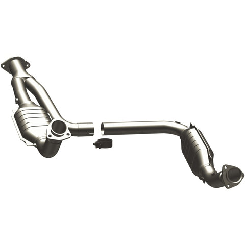 MagnaFlow Direct Fit Catalytic Converter 00-01Tahoe/Yukon V8 5.7L - 93603
