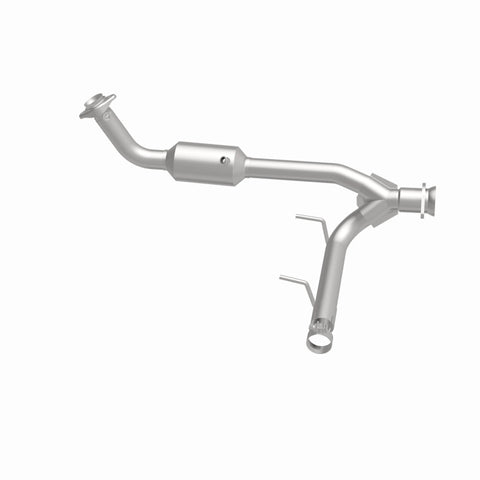 MagnaFlow Conv Direct Fit 05-06 Lincoln Navigator 5.4L w/ 3in Main Piping - 52508