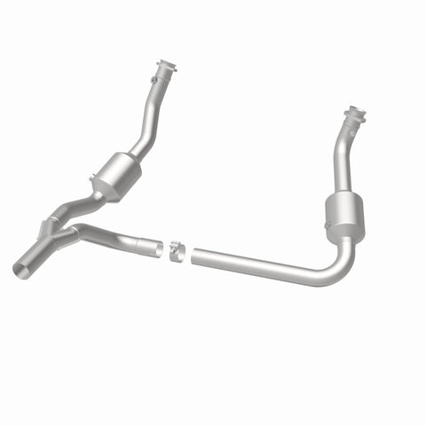 MagnaFlow 10-11 Jeep Wrangler 3.8L Direct Fit CARB Compliant Catalytic Converter - 5551458