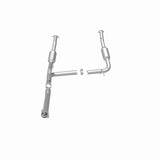 MagnaFlow Direct Fit Catalytic Converter OEM 2004-2005 Ford Explorer/Mercury Mountaineer Underbody - 4551013
