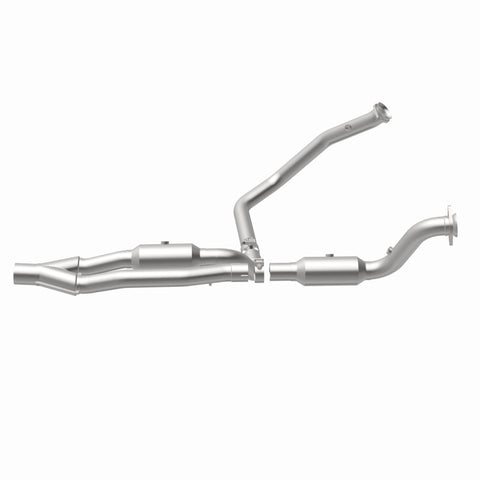 MagnaFlow 2012 Ram 1500 Tradesman HD V8 5.7L OEM Underbody Direct-Fit Catalytic Converter - 21-457