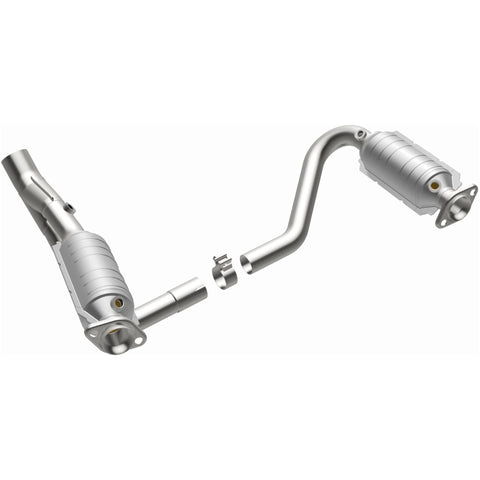 MagnaFlow Direct Fit Catalytic Converter 05-07 Dodge Durango 3.7L/4.7L - 49832