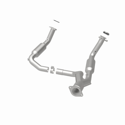 MagnaFlow Conv Direct Fit 07-09 Chevy Trailblazer SS 6.0L V8 - 5451650