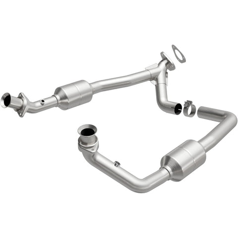 MagnaFlow Direct Fit Catalytic Converter 2002 Ford E-Series Vans 5.4L - 447378