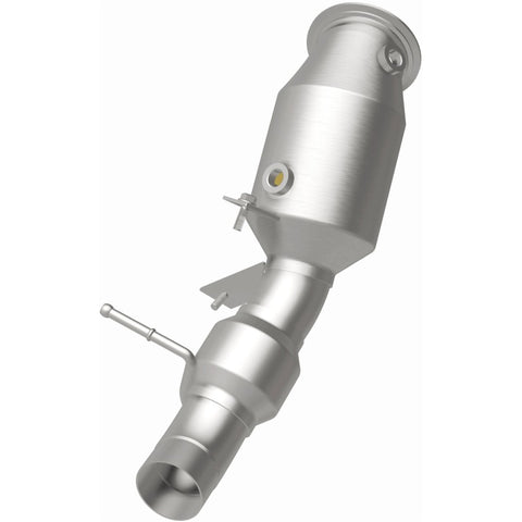MagnaFlow Direct Fit Catalytic Converter 12-14 BMW 528i 2 L Closed Couple - 52266