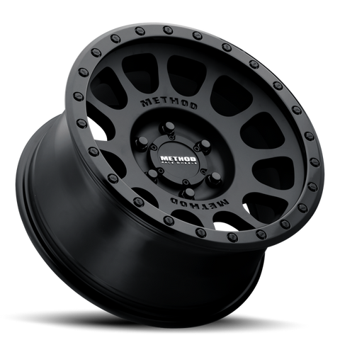 Method MR305 NV 18x9 +25mm Offset 5x150 116.5mm CB Gloss/Matte Black Street Loc Wheel - MR305890581025