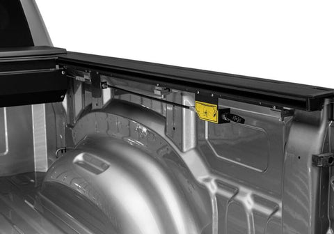 Roll-N-Lock 15-17 Chevy Silverado/Sierra 2500/3500 77-3/8in E-Series Retractable Tonneau Cover - RC221E