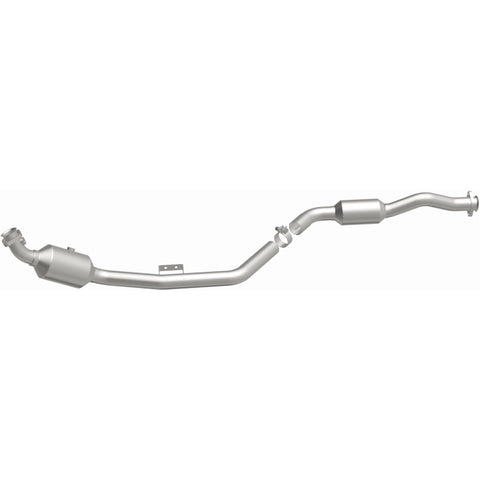 MagnaFlow Direct Fit Catalytic Converter OEM 2007 Mercedes-Benz E350 Underbody - 67.5in Length - 5411665