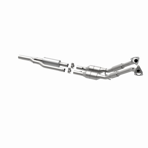 MagnaFlow Direct Fit Catalytic Converter TT QUATTRO-08 3.2L OEM - 49716