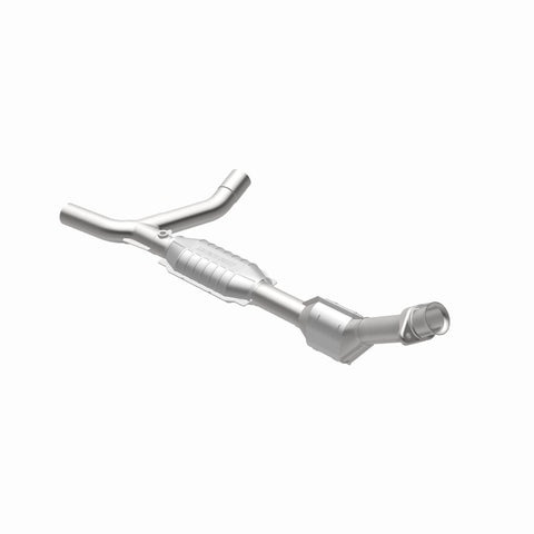 MagnaFlow Direct Fit Catalytic Converter 01-03 Ford E150 4.2L P/S - 447159