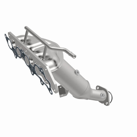 MagnaFlow Direct Fit Catalytic Converter 03-04 Ford Focus 2.3L Manifold (Eng Code Z) - 49375