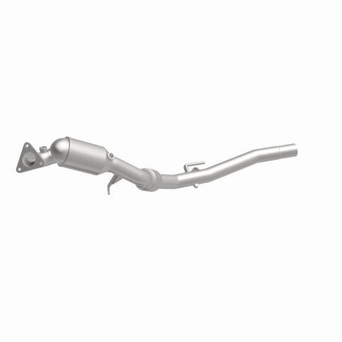 MagnaFlow Direct Fit Catalytic Converter 11-15 Volkswagen Touareg V6 3.6 OEM Underbody - 52411