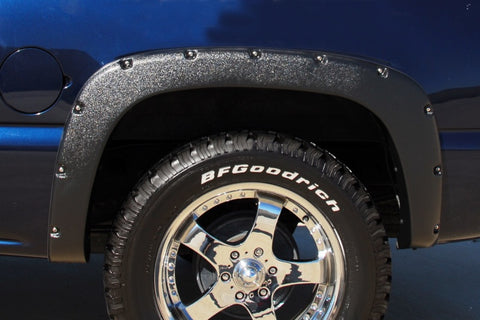 Lund 99-07 Chevy Silverado 1500 RX-Rivet Style Smooth Elite Series Fender Flares - Black (2 Pc.) - RX103SB