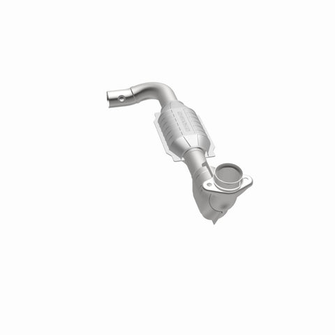 MagnaFlow Direct Fit Catalytic Converter 97-98 Ford Trucks 4.6L - 447153