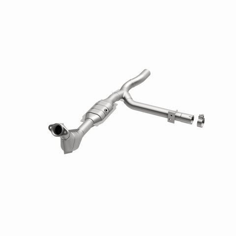 MagnaFlow Direct Fit Catalytic Converter 99-00 Ford F-150 4.6L - 447138