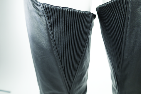 River Road Plains Leather Chaps Black - Large - 094420