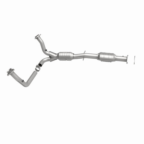 MagnaFlow Direct Fit Catalytic Converter 00-04 S10/Sonoma 4.3L - 447242