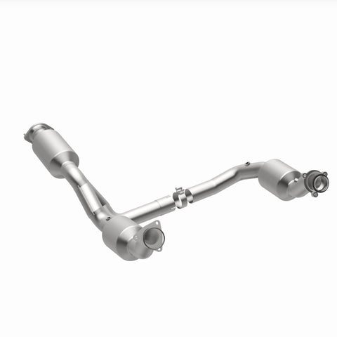MagnaFlow 2021 Chevrolet Express 2500 4.3L Underbody Direct-Fit Catalytic Converter - 280429