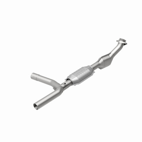 MagnaFlow Direct Fit Catalytic Converter 97-99 Ford Vans 4.6L - 447110