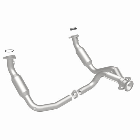 MagnaFlow Direct Fit Catalytic Converter 2007-2008 Cadillac Escalade 6.2L - 5451631