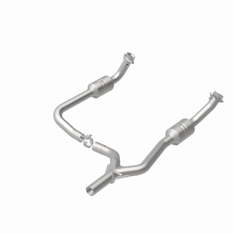 MagnaFlow Direct Fit Catalytic Converter 2009-2014 E-150 4.6 L Underbody - 52153