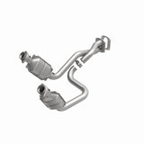 MagnaFlow Direct Fit Catalytic Converter 05-07 Ford F250/F350 5.4L - 49911