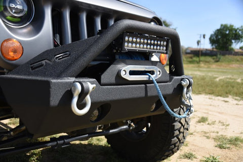 DV8 Offroad 07-18 Jeep Wrangler JK/JL FS-15 Steel Stubby Front Bumper w/ Fog Lights - FBSHTB-15