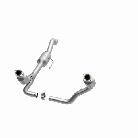MagnaFlow Direct Fit Catalytic Converter 00-03 Dodge Durango 4.7L - 51338