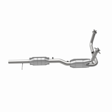 MagnaFlow Direct Fit Catalytic Converter 96 Bronco F150/F250 2 Conv - 93324