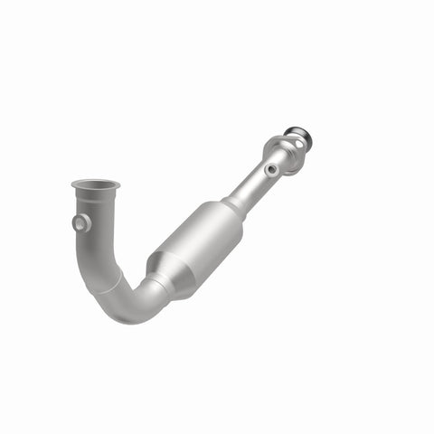 MagnaFlow Direct Fit Catalytic Converter OEM 2004 Jeep Liberty Underbody - 4551583